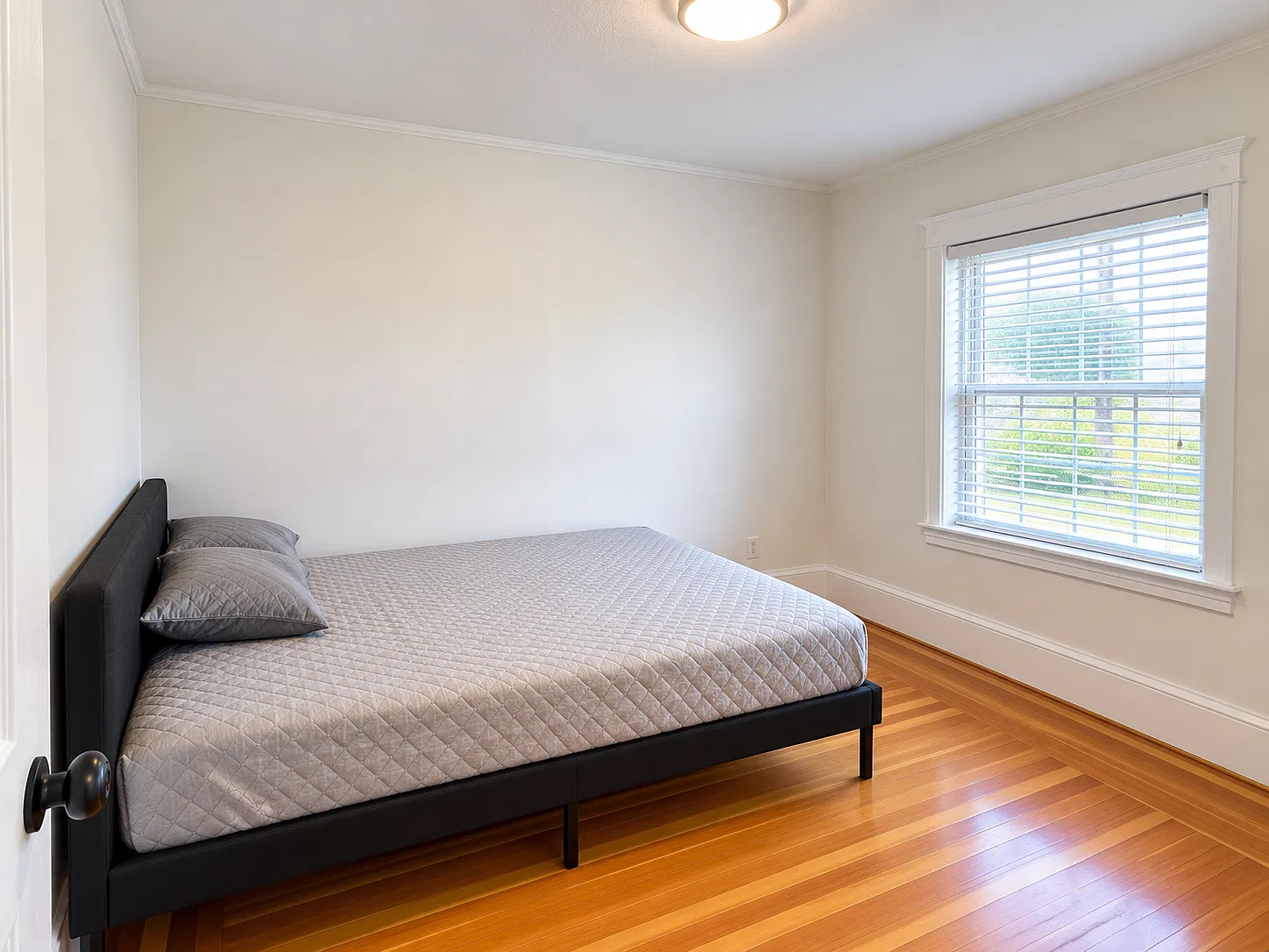3 bed, 1200 sqft, $3,400 — Photo 3