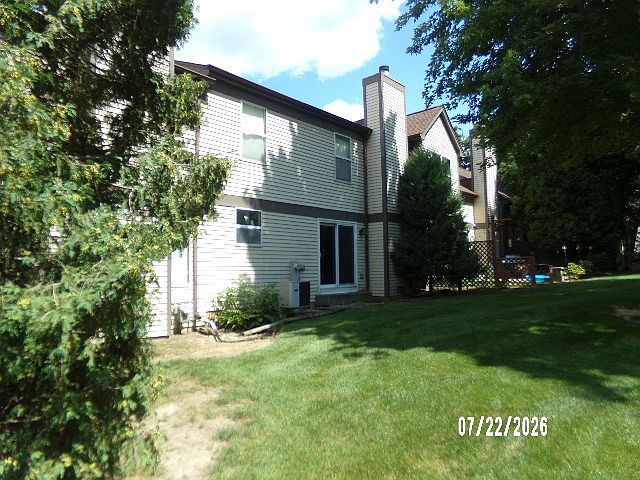2nd image of 11 Oxford Ct