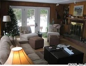 5th image of 7341 Barberry Ln