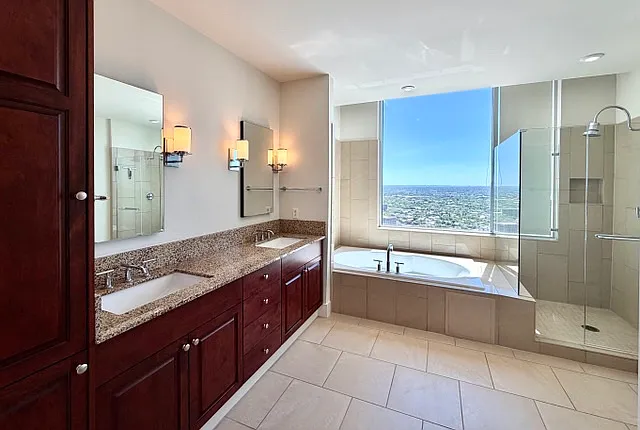610 E Market St #2601 — Photo 15