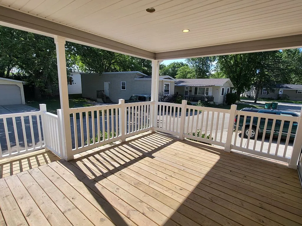2 bed, 2.0 bath, 1251 sqft, $1,900 — Photo 3