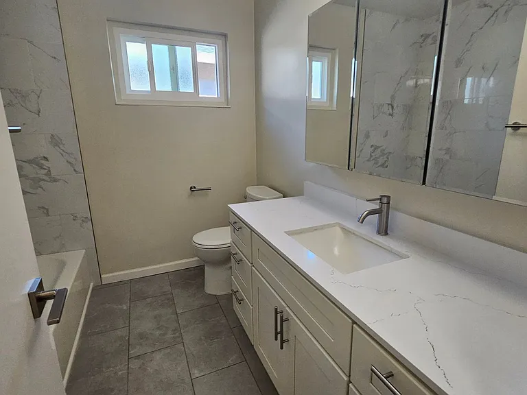 3381 Monroe St — Photo 14