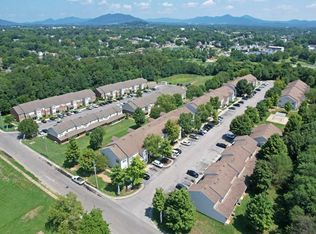 733 West, Roanoke, VA 24017