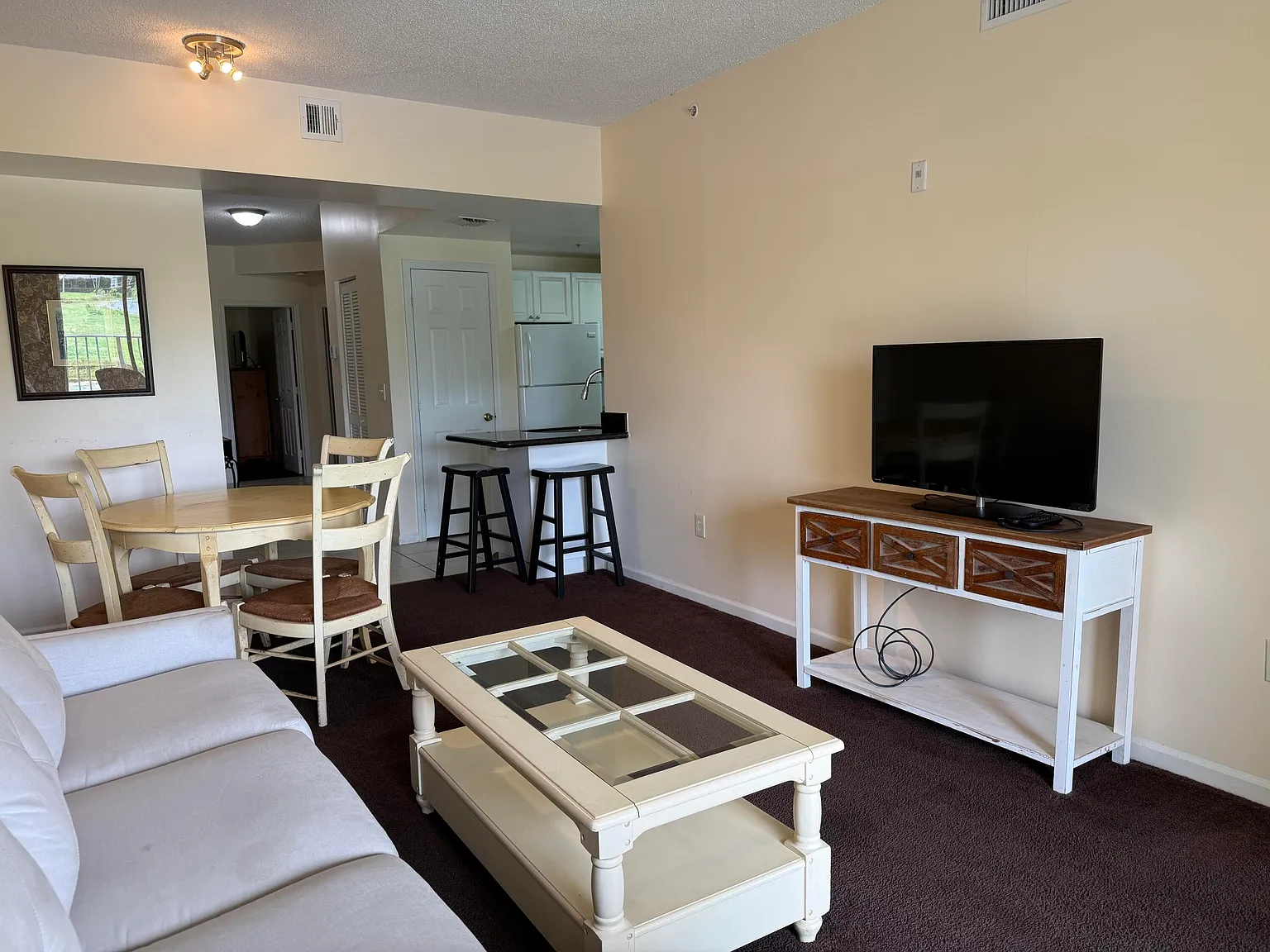 3 bed, 2.0 bath, 1200 sqft, $1,900 — Photo 3