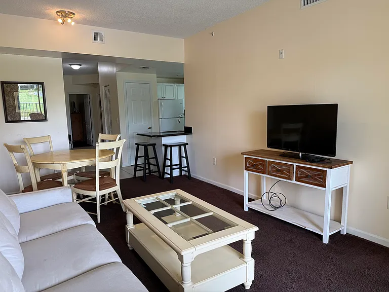 2100 Greenview Shores Blvd #511 — Photo 3