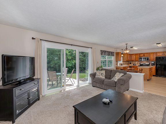 4th image of 11289 Tufton St