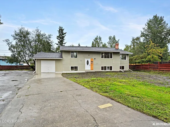 7541 Beluga Cir, Anchorage, AK 99504