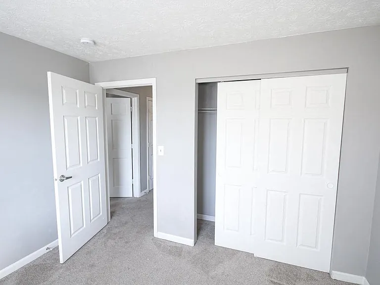 393 N County Road 300 E — Photo 24