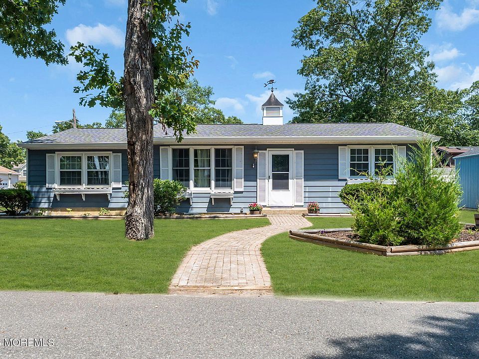 1st image of 323 Shepard Avenue