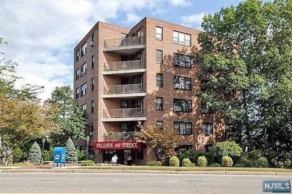 1st image of 1450 Palisade Ave APT M1d