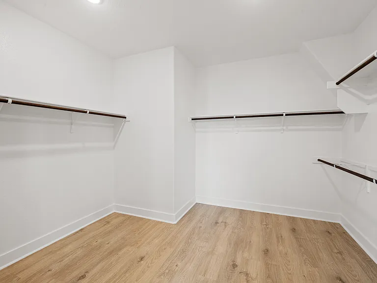 1608 Kit Cir — Photo 16