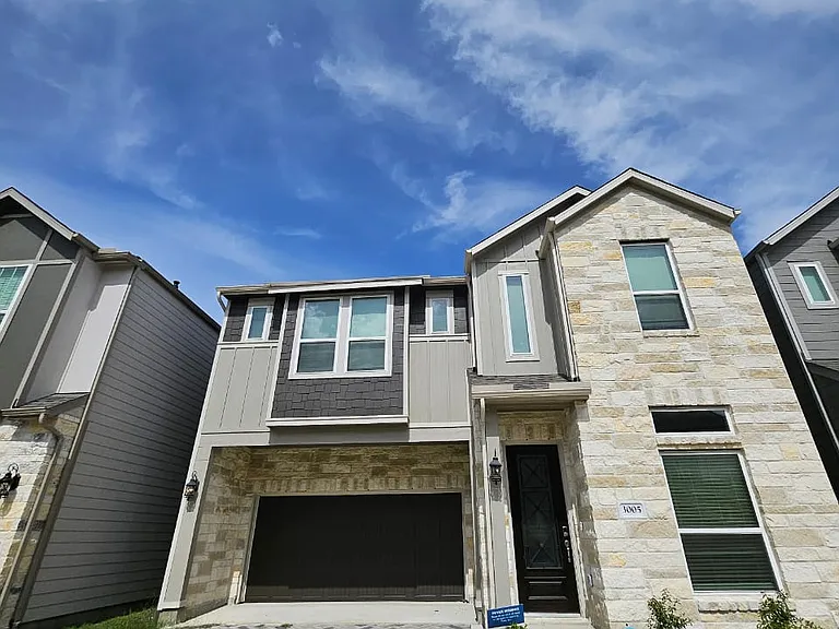 3005 Heights Blvd — Photo 2