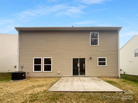 5th image of 2701 Buckleigh Dr