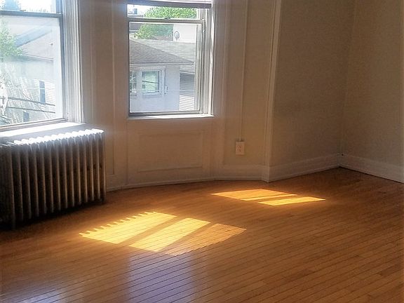 4th image of 91A Magnolia Ave #3
