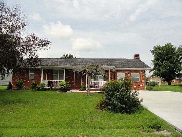1st image of 70 Hitchcock Dr