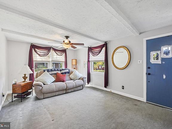4th image of 4410 School Ln