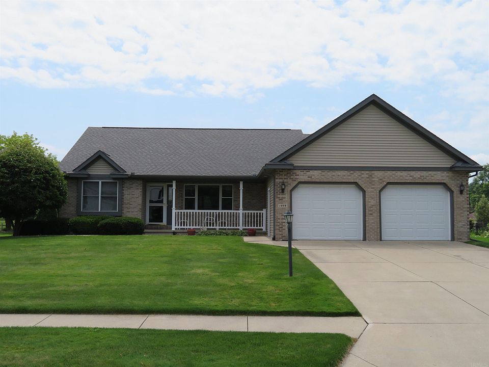 1st image of 1806 Amberwood Dr