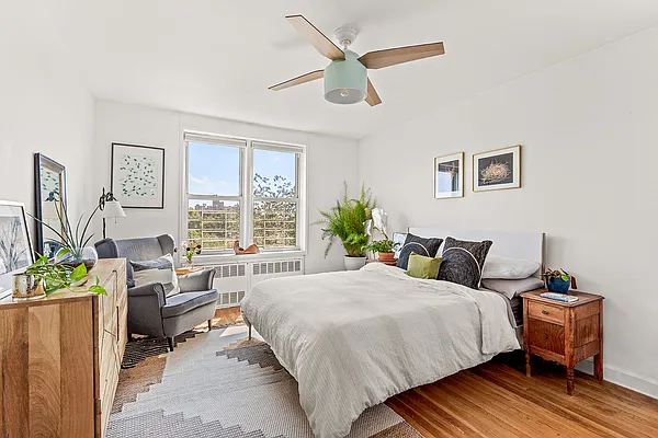 Sold by SERHANT. | media 4