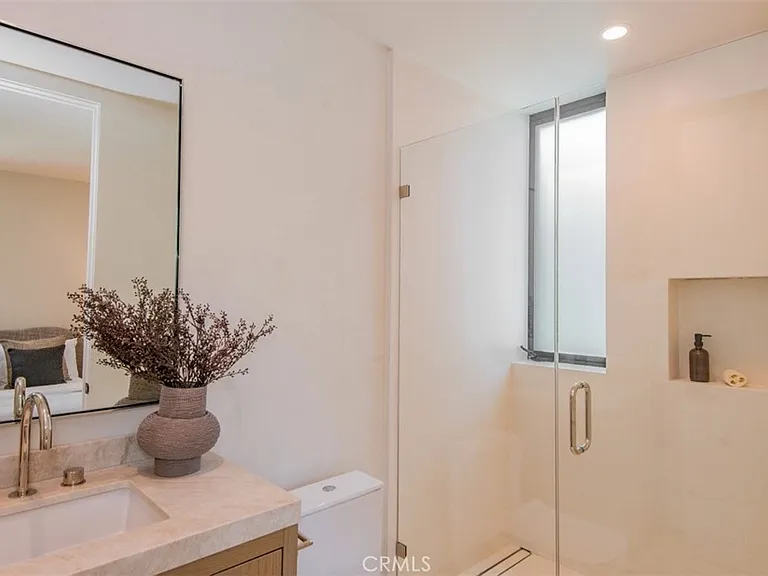 9018 Dorrington Ave — Photo 50