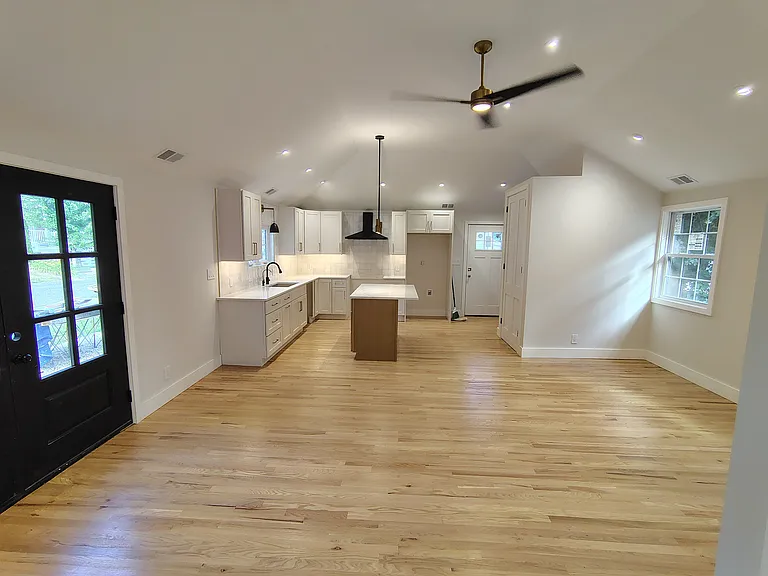 14 East Ave — Photo 10