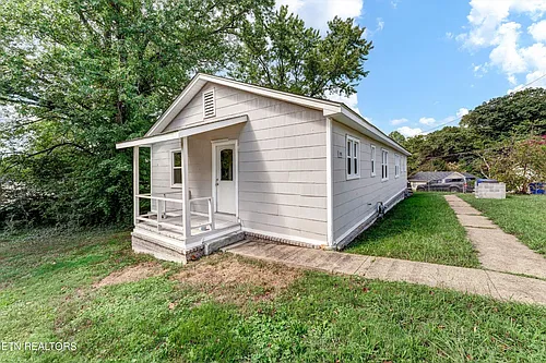 Floor plan 619 W Outer Dr