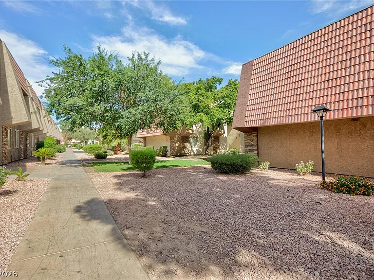 5240 Indian River Dr #272 — Photo 8