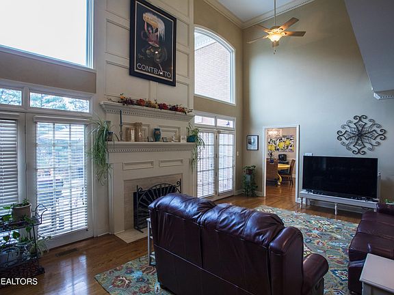5th image of 12208 Brighton Ct