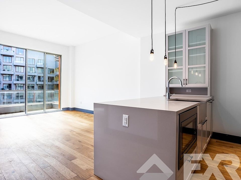 1st image of 10 Montieth St #749F