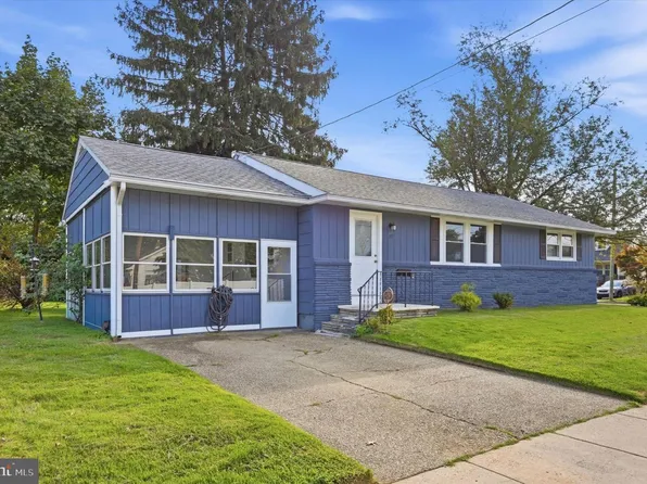 75 N Cedar Ave, Bellmawr, NJ 08031