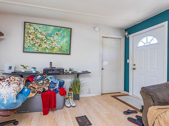 5th image of 150 Hurst St