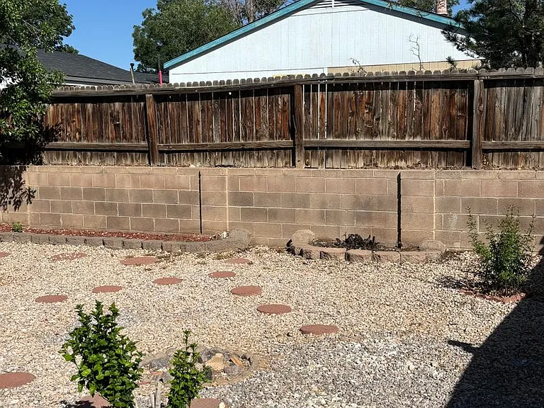 2125 Sierra Ln NE — Photo 39