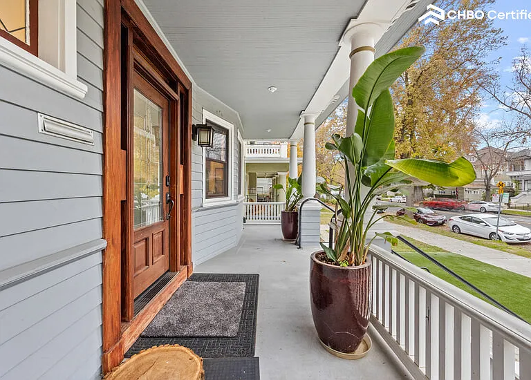 Front porch & entry