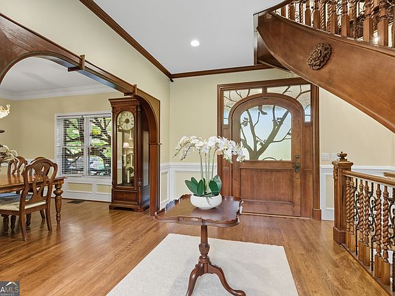 9th image of 1091 Echota Rd