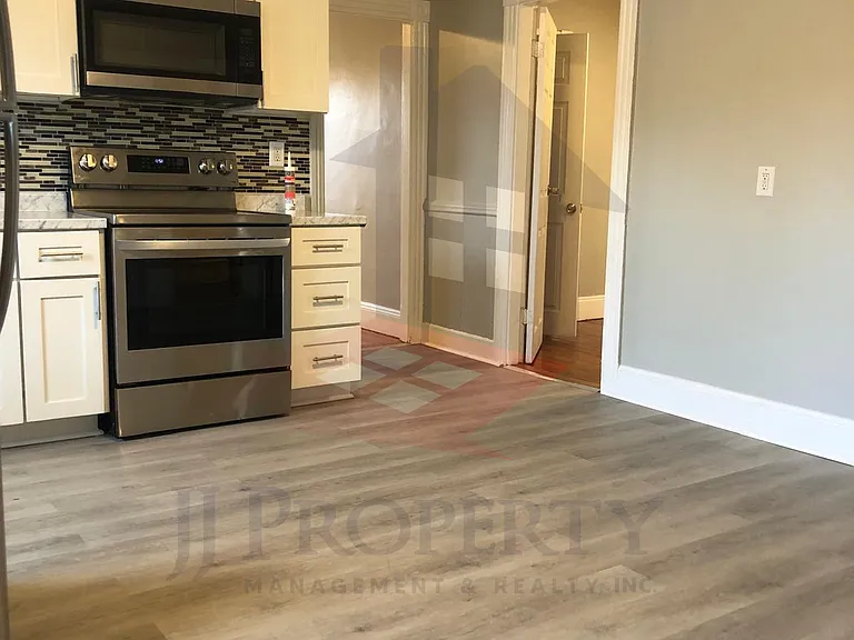 46 Harvest St #3 — Photo 2