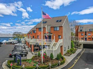 7 River Rd UNIT 303, Greenwich, CT 06807