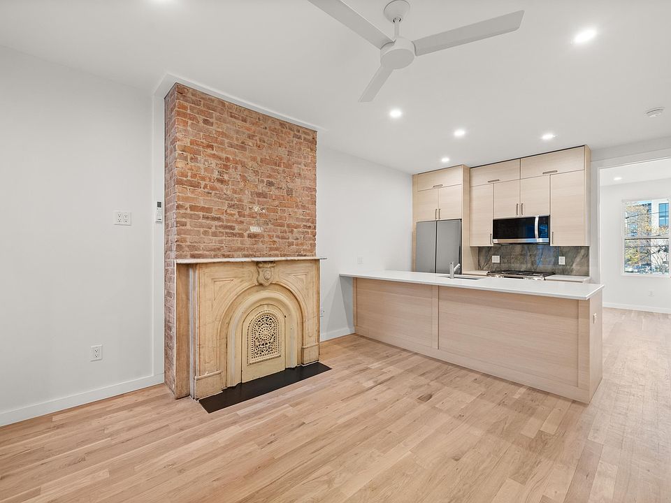 1st image of 119 Storms Ave Floor 2