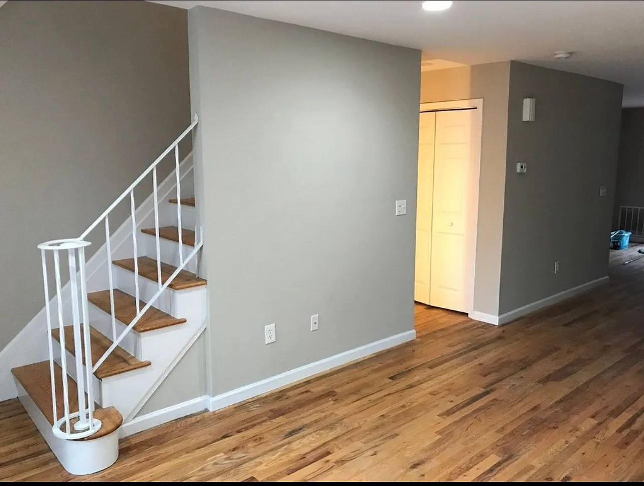 3 bed, 1.5 bath, 1300 sqft, $3,300 — Photo 1