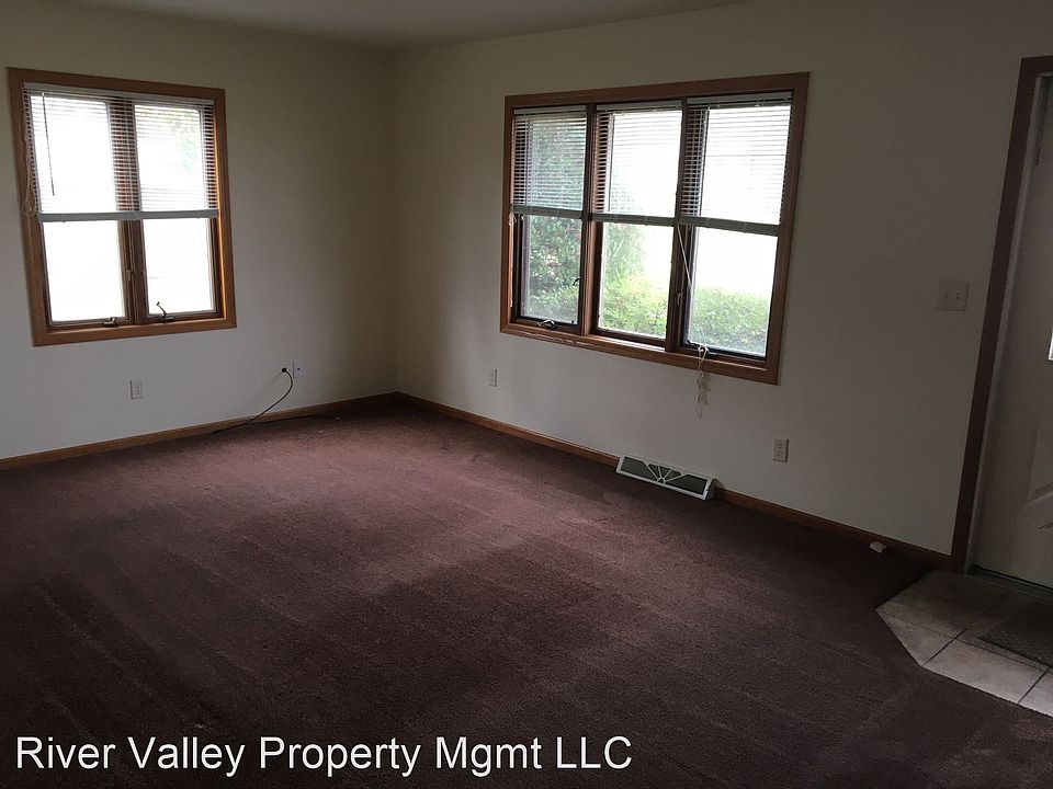 2nd image of 2621 Henry Ave