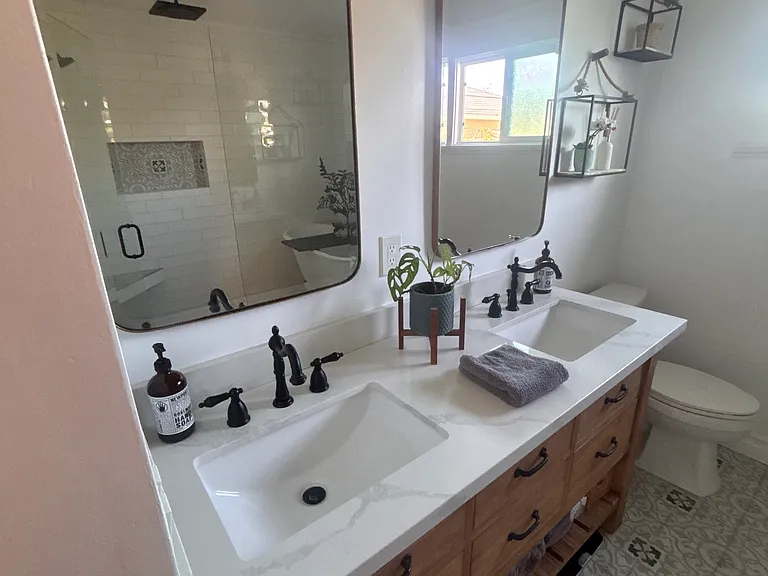 246 N Stevens St — Photo 27