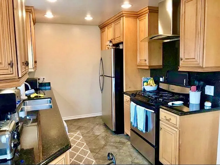 308 Encino Ln #A — Photo 2