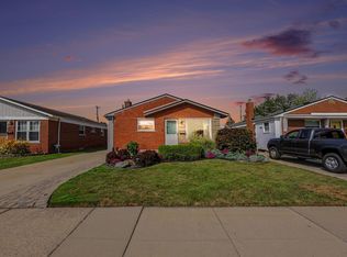 32011 Saint Margaret St, Saint Clair Shores, MI 48082