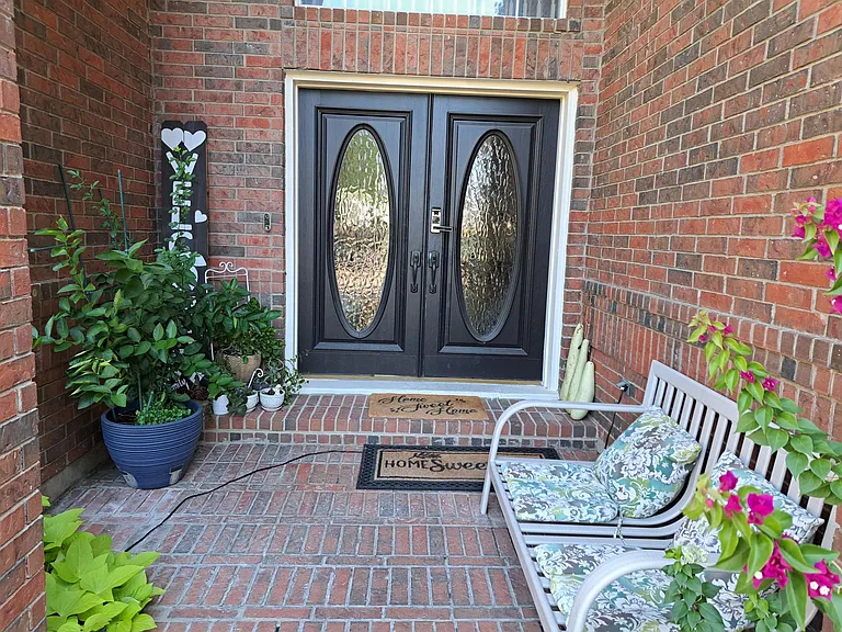 2102 Mikasa Ct — Photo 8