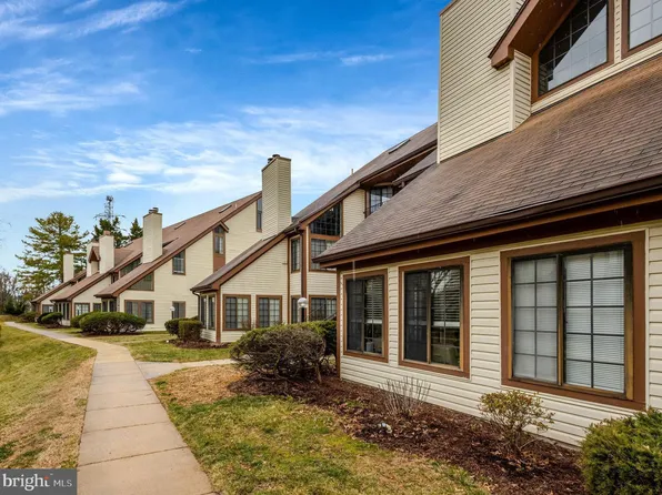 6031 Curtier Dr Unit D, Alexandria, VA 22310