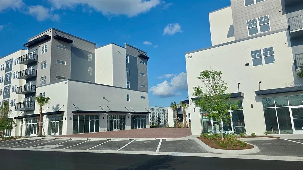 1 bed, 1.0 bath, 750 sqft, $1,550 — Photo 2