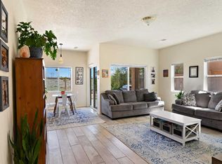 117 Carson Valley Way, Santa Fe, NM 87508