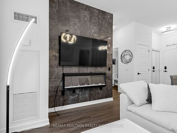 5th image of 415 Sea Ray Ave #121