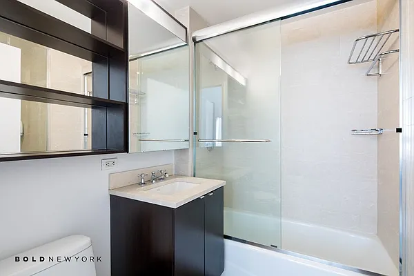 Rented by Bold New York | media 12