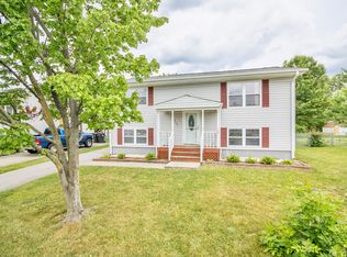 8349 Willow Ridge Rd, Roanoke, VA 24019