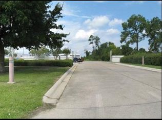 13273 Dedeaux Rd, Gulfport, MS 39503