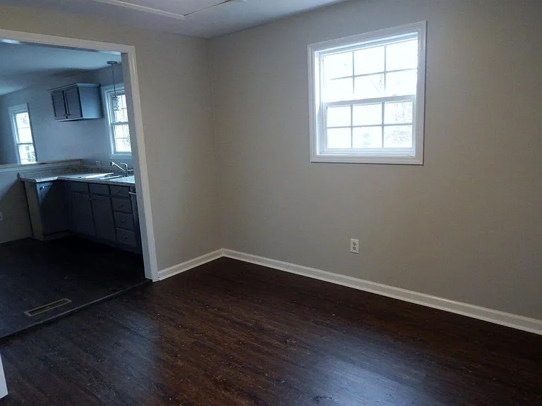 breakfast room